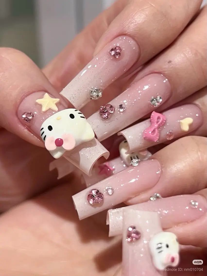 ネイル アートネイル フレンチネイル ジェルネイル キラキラネイル 韓国ネイル ハンドネイル Hann Nailのネイルデザイン