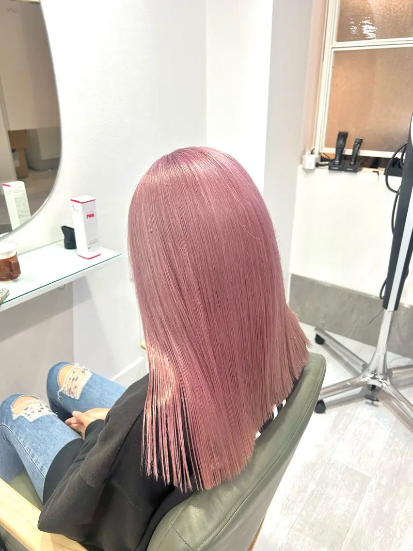 セミロング カラー ベージュカラー ハイトーンカラー ピンクカラー ピンクベージュ ヘアカラー トリートメント 🍿川越torie MIREI🍿のヘアスタイル