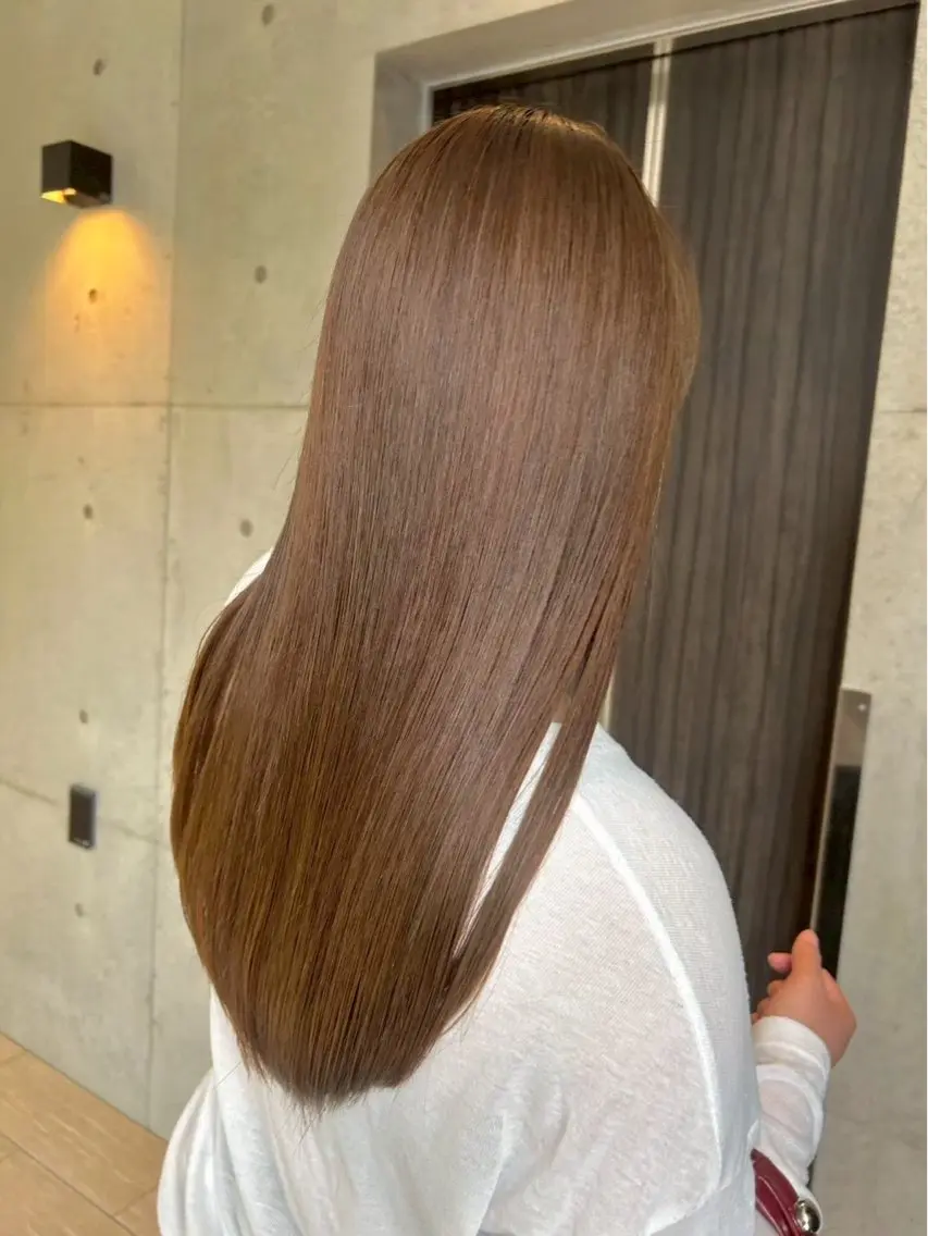 ロング ﾐﾕ Day&Nightのヘアスタイル
