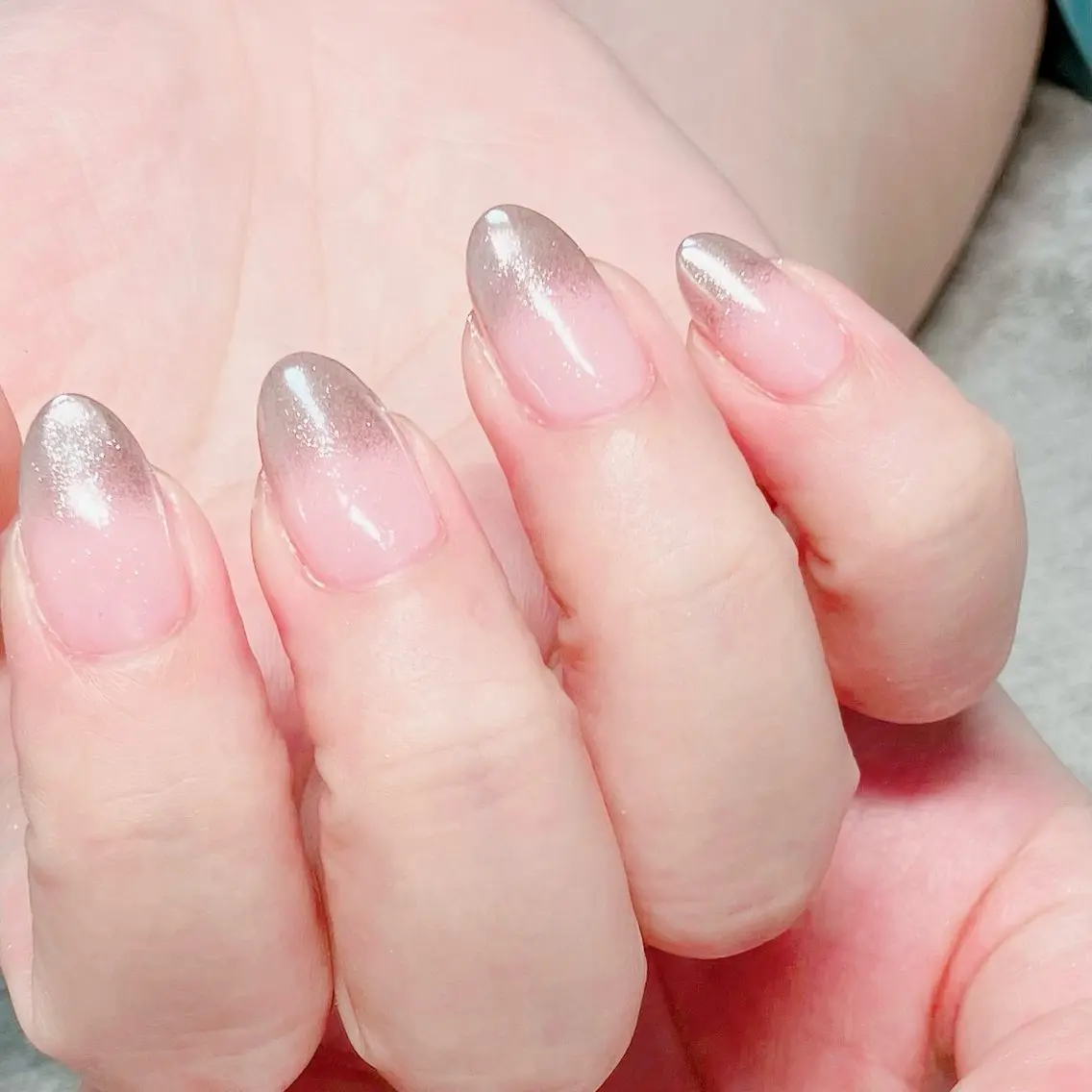 ネイル グラデーション ハンドネイル ハンドケア shino🌟 痛ネイルのネイルデザイン
