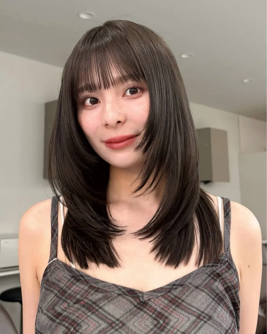 ミディアム カット ヘアカラー manami/ ハッシュレイヤーのヘアスタイル