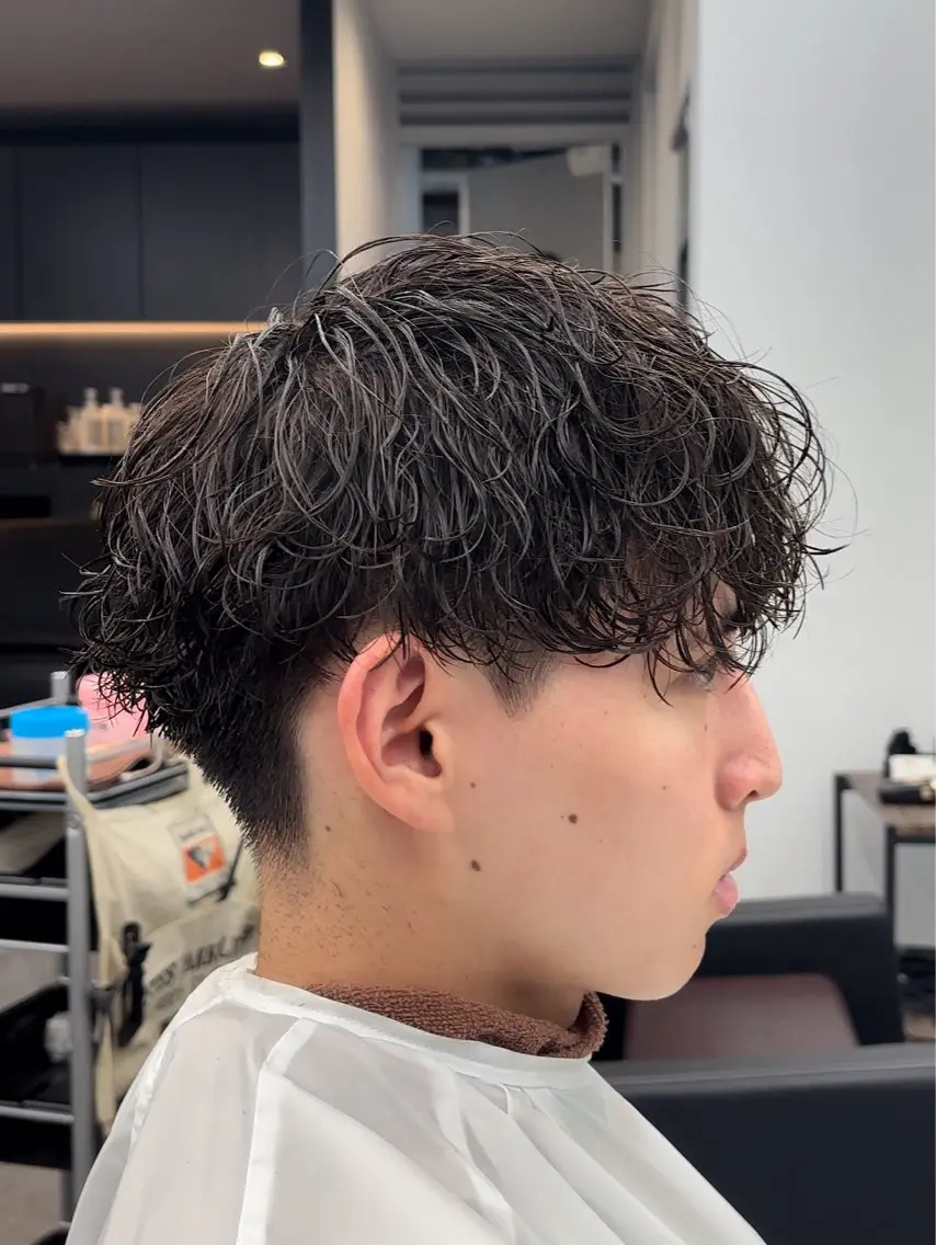 ショート パーマ メンズ メンズパーマ 波巻きパーマ 渋谷メンズパーマ 渡邊優輝のヘアスタイル