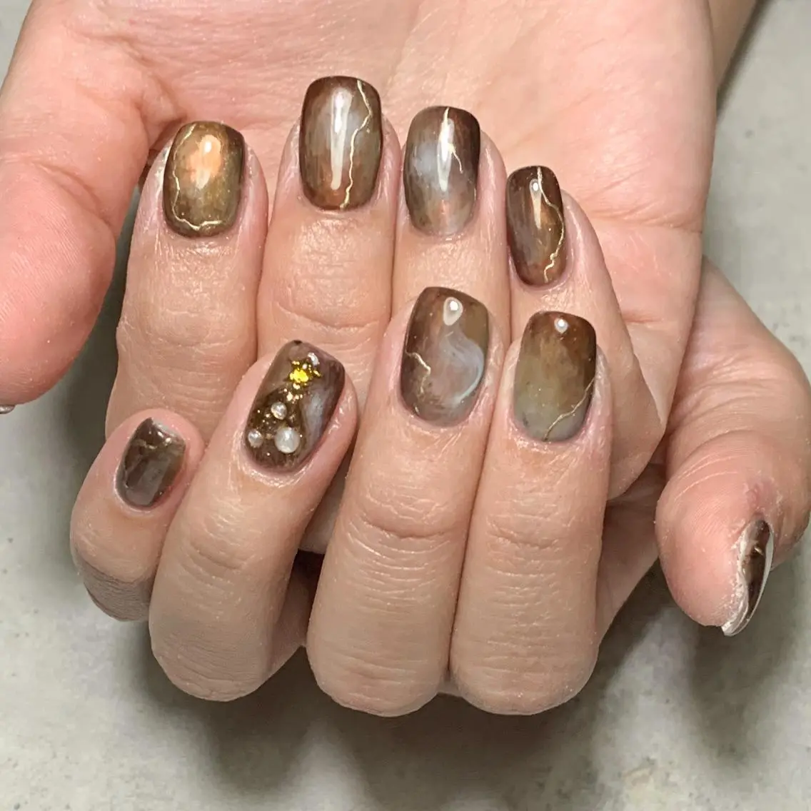 ネイル ハンドネイル FIORITURA aiのネイルデザイン
