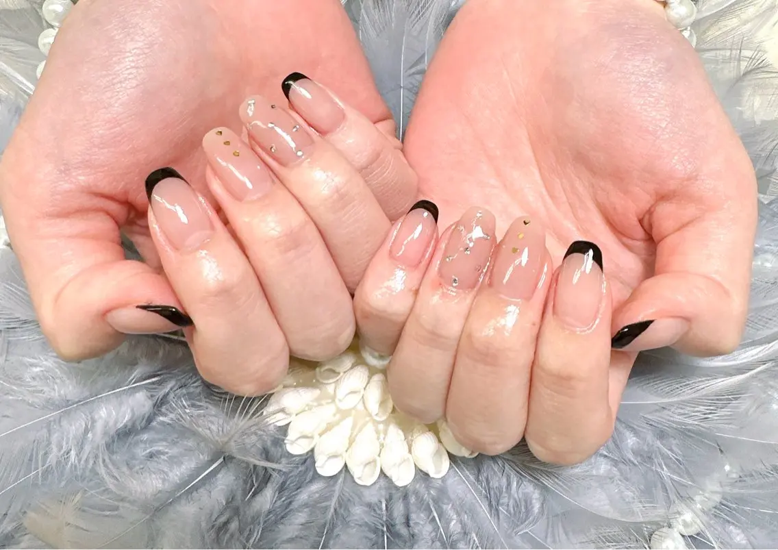 ネイル フレンチネイル ハンドネイル Pretty Nail Salonのネイルデザイン