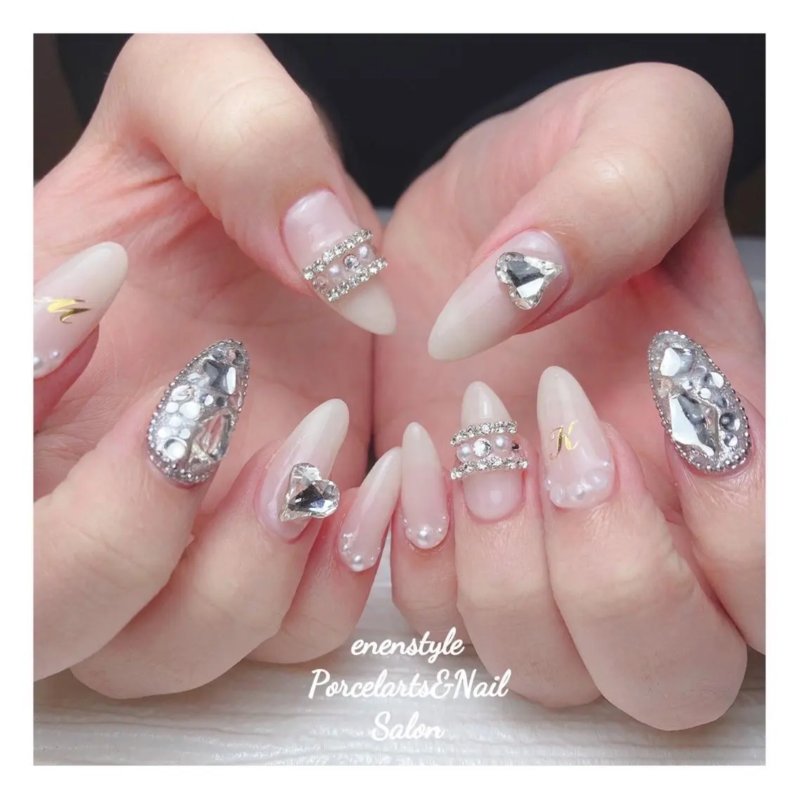 ミディアム ネイル 🐾enen style 🐾のネイルデザイン