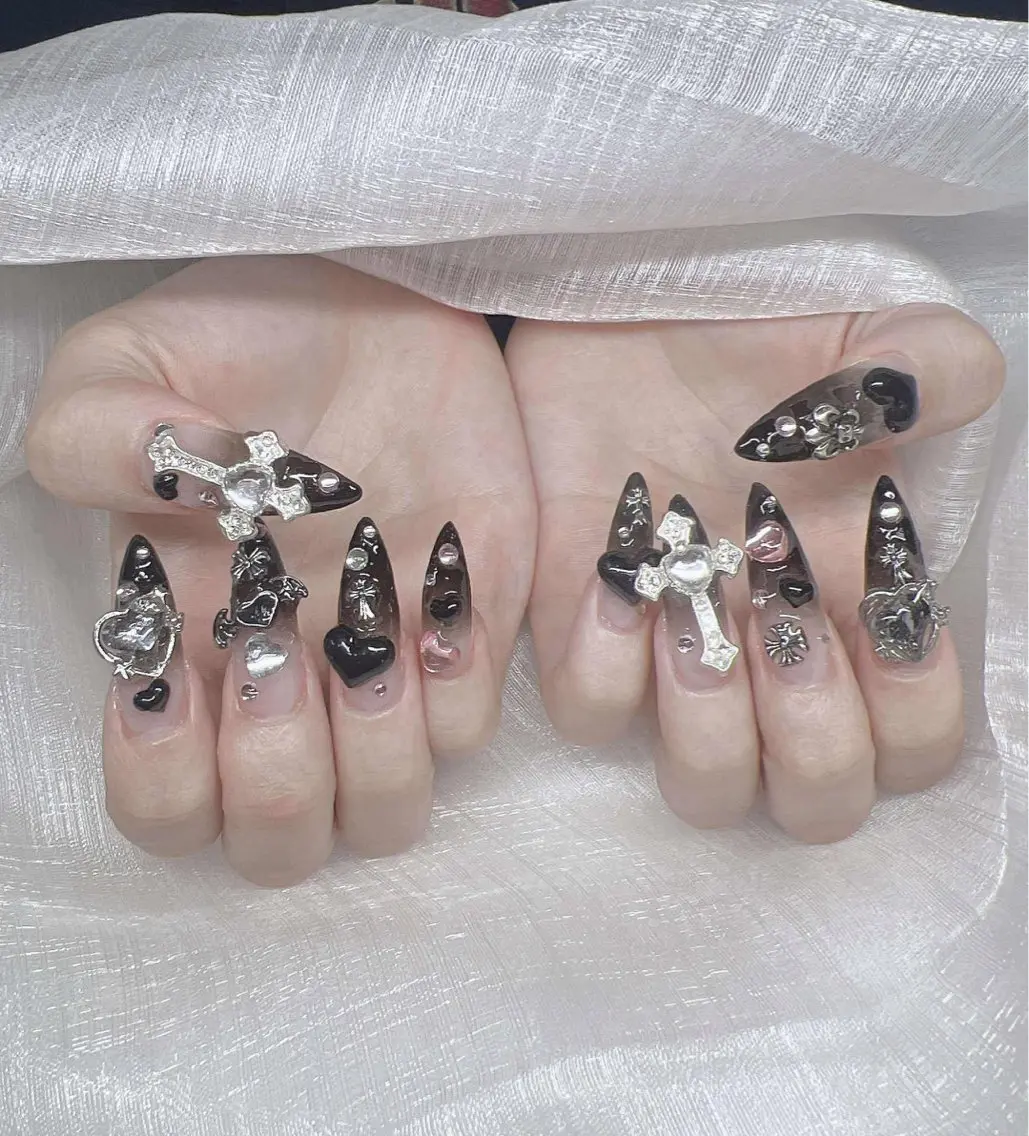 ネイル 長さ出し グラデーション 卒業式 キラキラネイル マグネットネイル ハンドネイル Lee Nailsのネイルデザイン