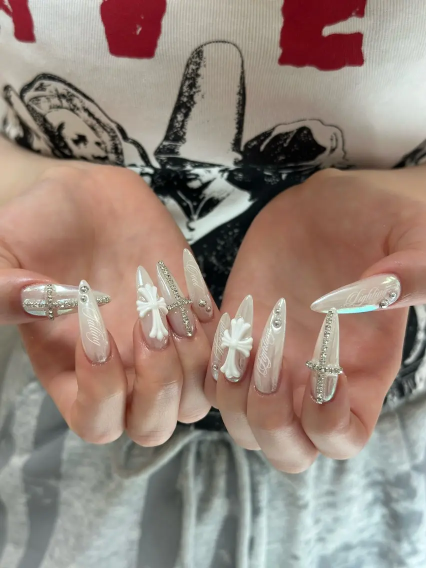 ネイル チークネイル ドット フレンチネイル グラデーション ハート ハンドネイル Julli NailStudioのネイルデザイン