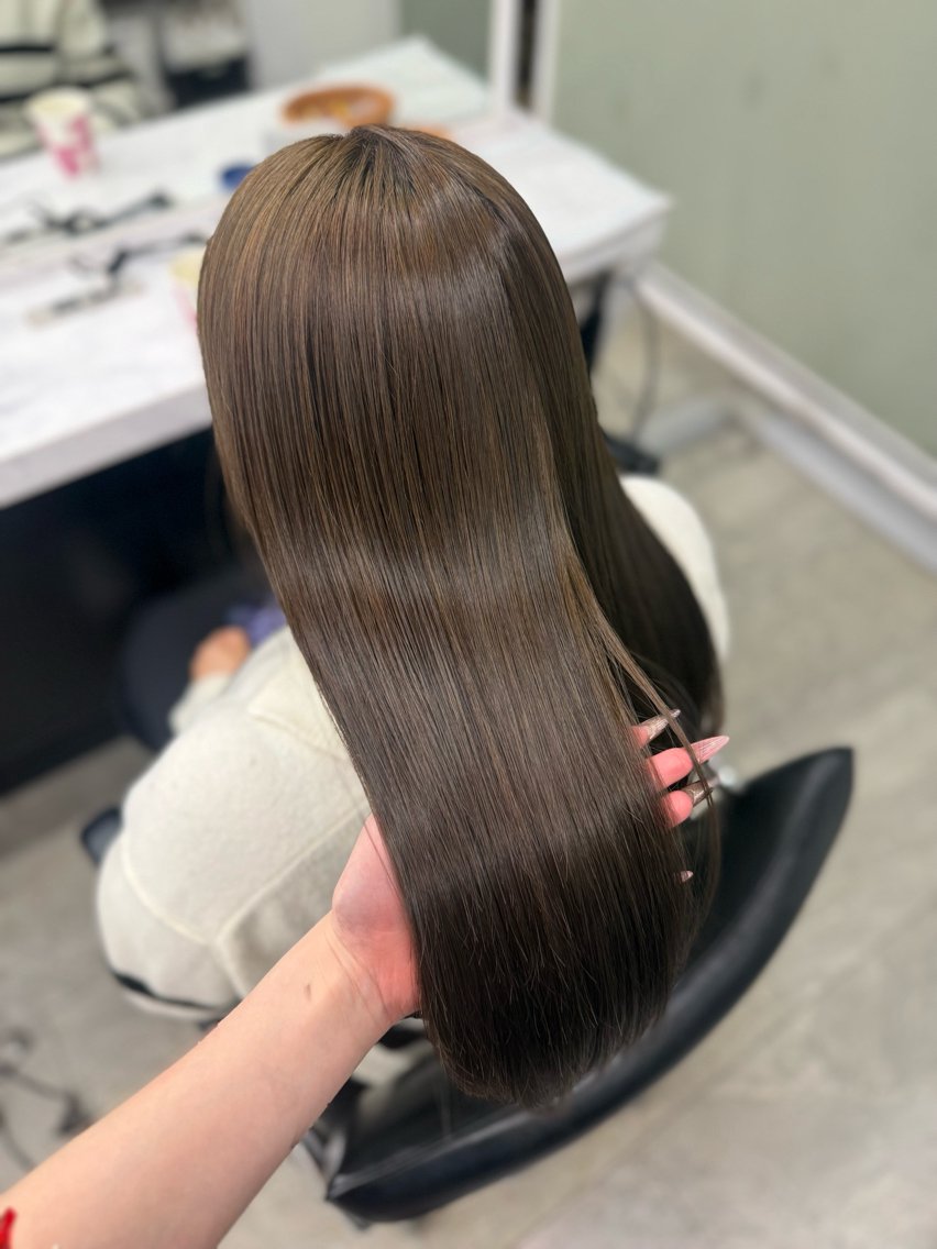 ロング カラー ヘアカラー 🩶ハイトーン × プルエク🩶MIWAのヘアスタイル