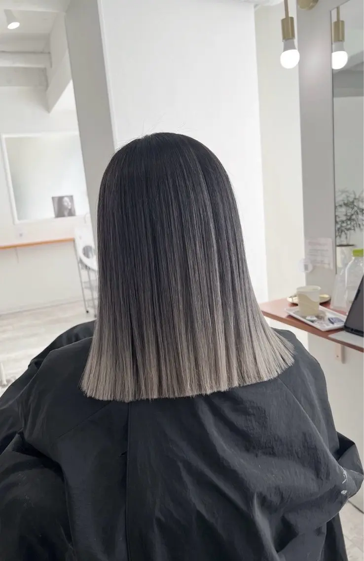 ミディアム カラー バレイヤージュ グレージュ レイヤーカット 指名数No.1 /NAOYAのヘアスタイル