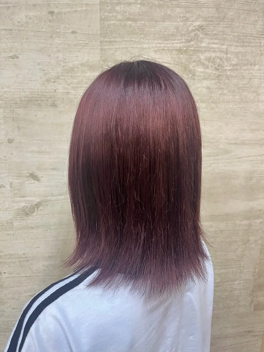 ミディアム カラー ブリーチ カシス ピンクカラー モデル 募集中🧸佐藤 李桜のヘアスタイル