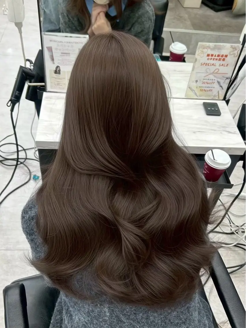 ロング ヘアカラー AMI/韓国ヘア/ レイヤーカットのヘアスタイル