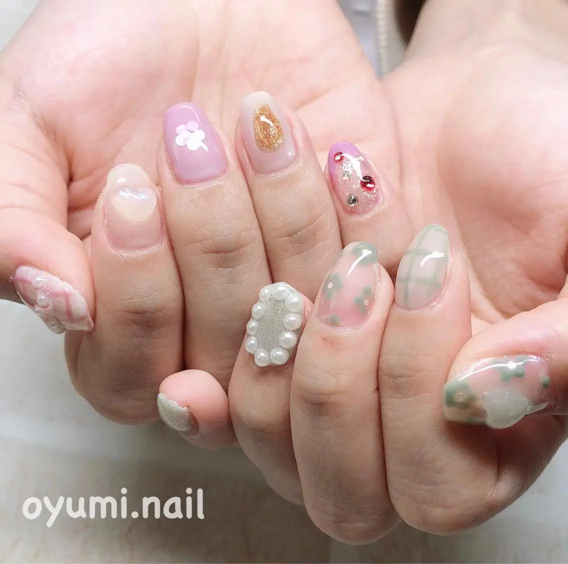 ネイル フラワーネイル ジェルネイル グラデーション 韓国ネイル パラジェル ハンドネイル takanashi yumiのネイルデザイン