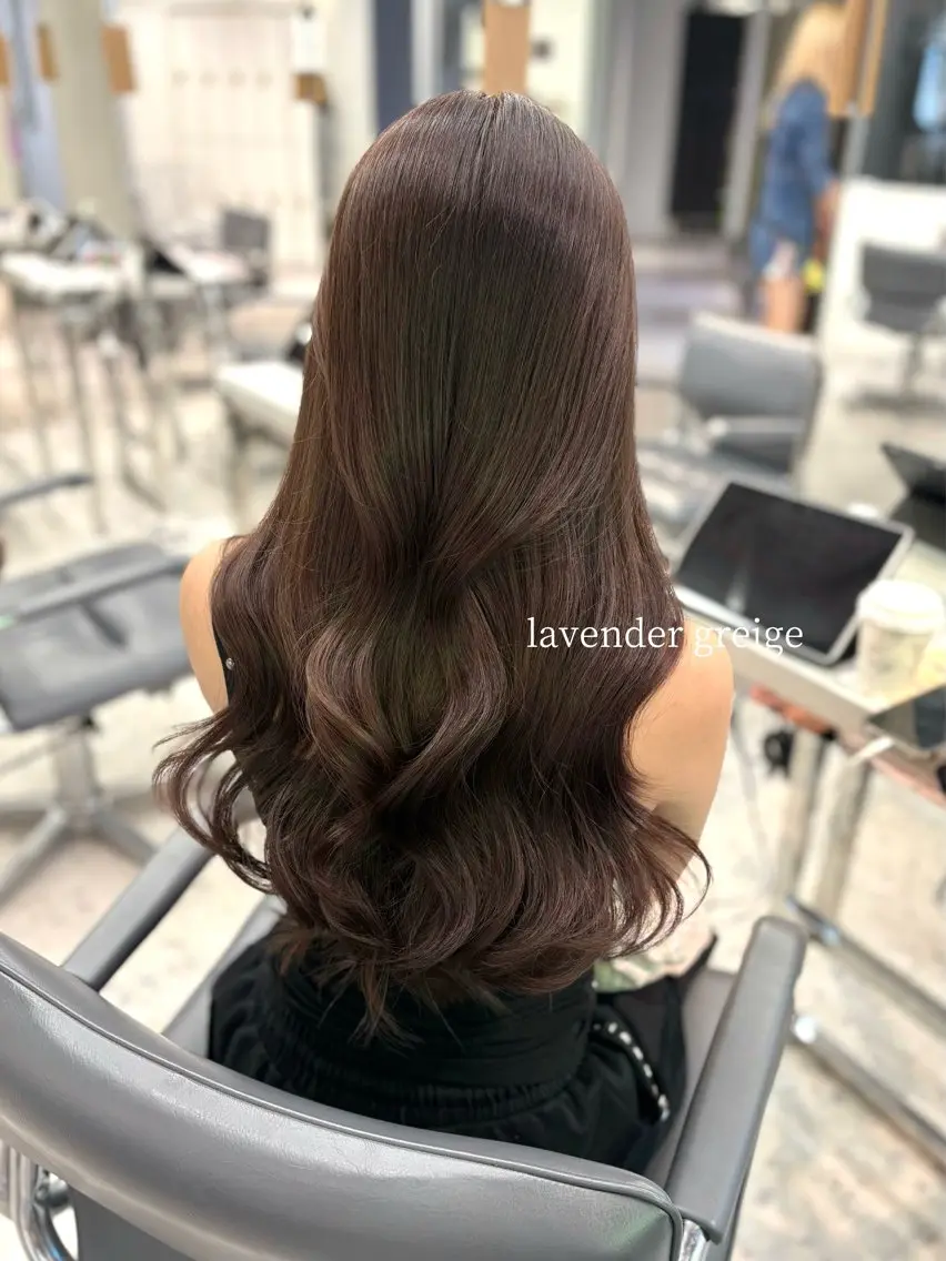 ロング カラー 透明感カラー グレージュ ラベンダーカラー ラベンダーグレージュ ラベンダーグレー カット ヘアカラー トリートメント MEI🎀つやカラー 🎀レイヤー🎀渋谷のヘアスタイル