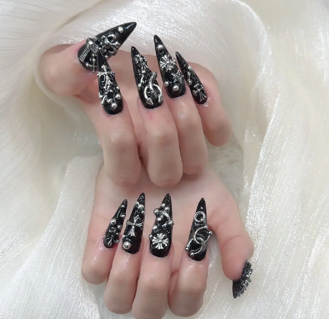 ネイル MIYU．nail Mariaのネイルデザイン