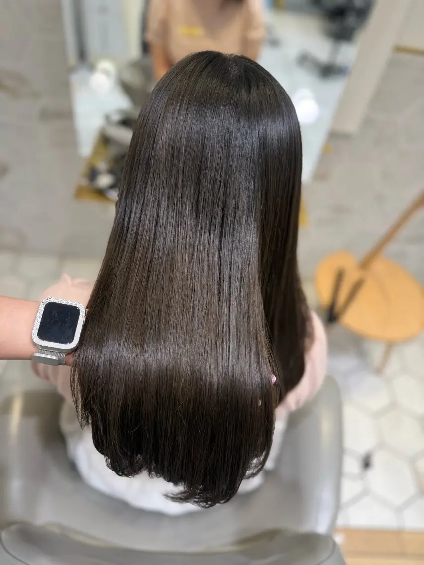 ロング ヘアカラー トリートメント 𝐘𝐮𝐢 🤎 costesのヘアスタイル