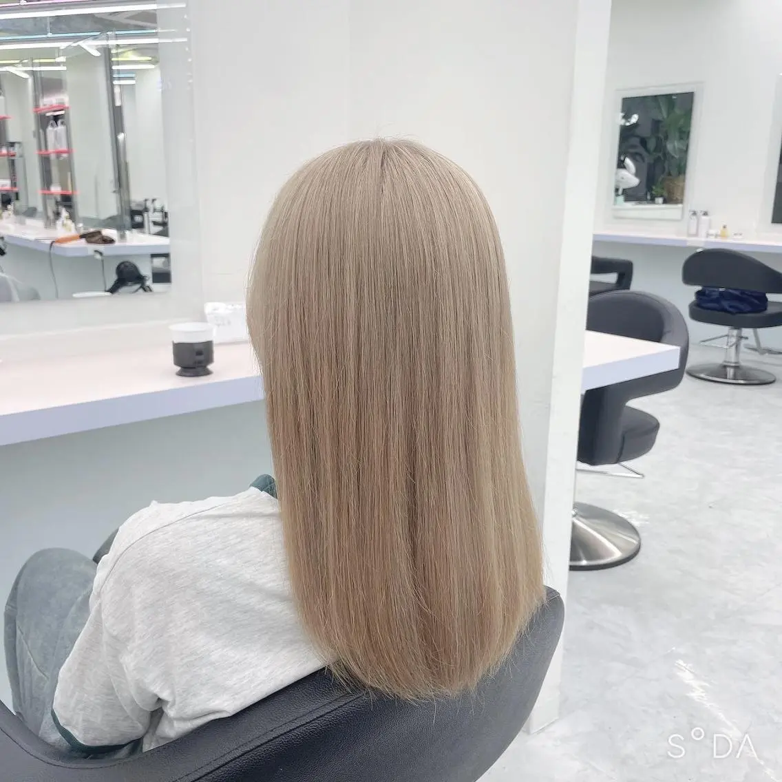 ロング カラー 🍀yuria/ハイ トーン/ペールカラーのヘアスタイル