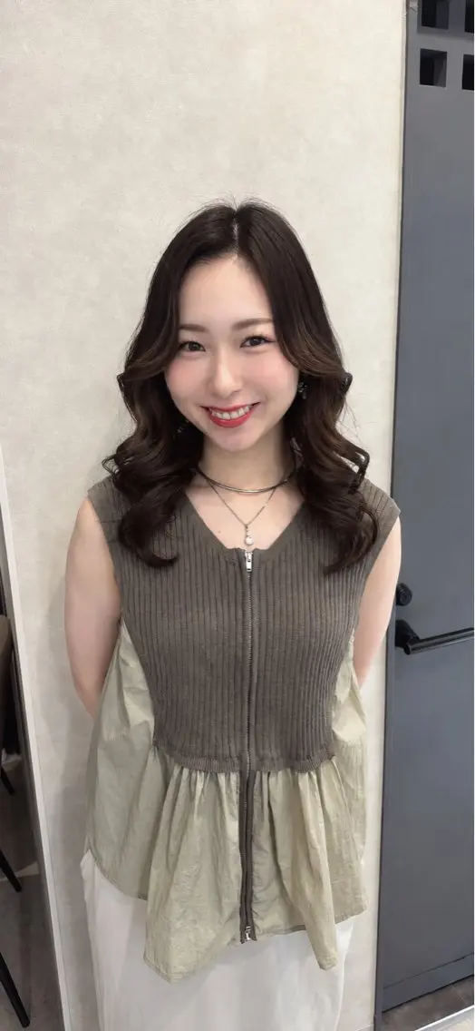 ロング ヨシンモリ 韓国風ヘア ヘアセット GiseL ゆうな 5階 ブリーチのヘアスタイル