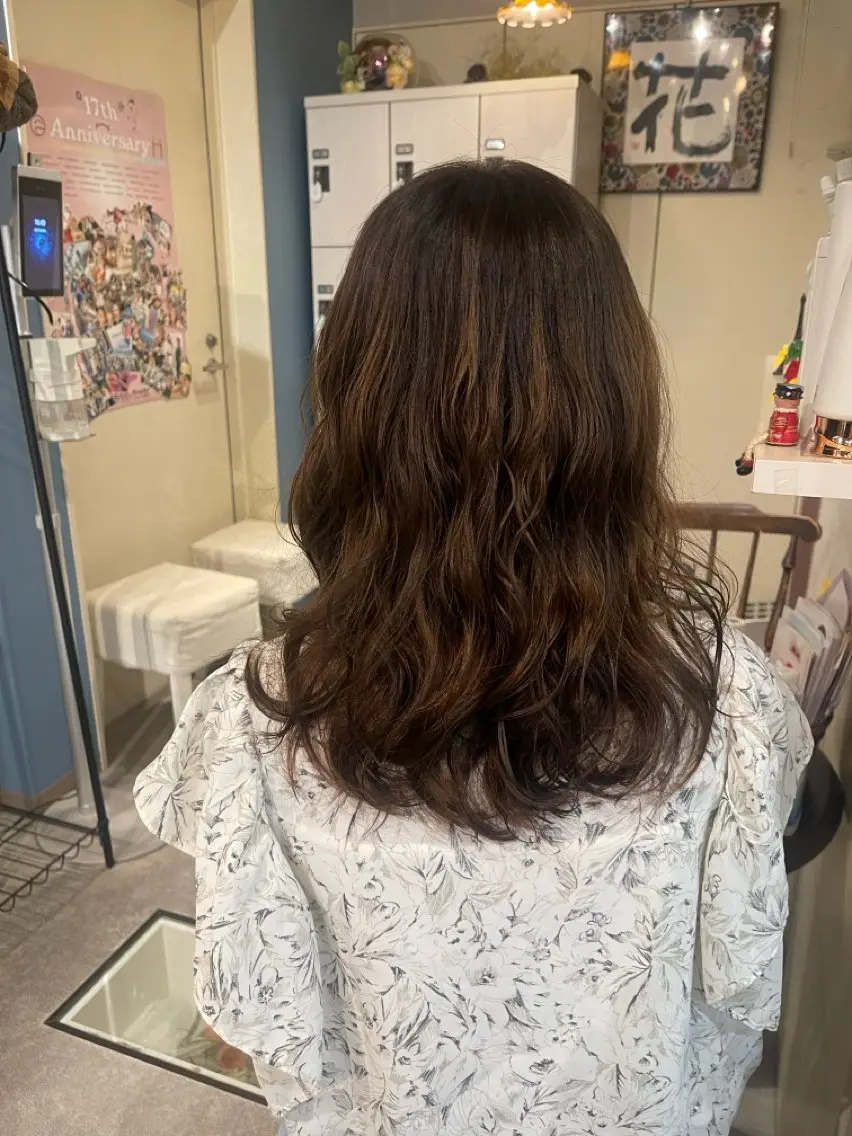 セミロング セミロングパーマ パーマ enn 髪質改善🩷 曽根依咲のヘアスタイル
