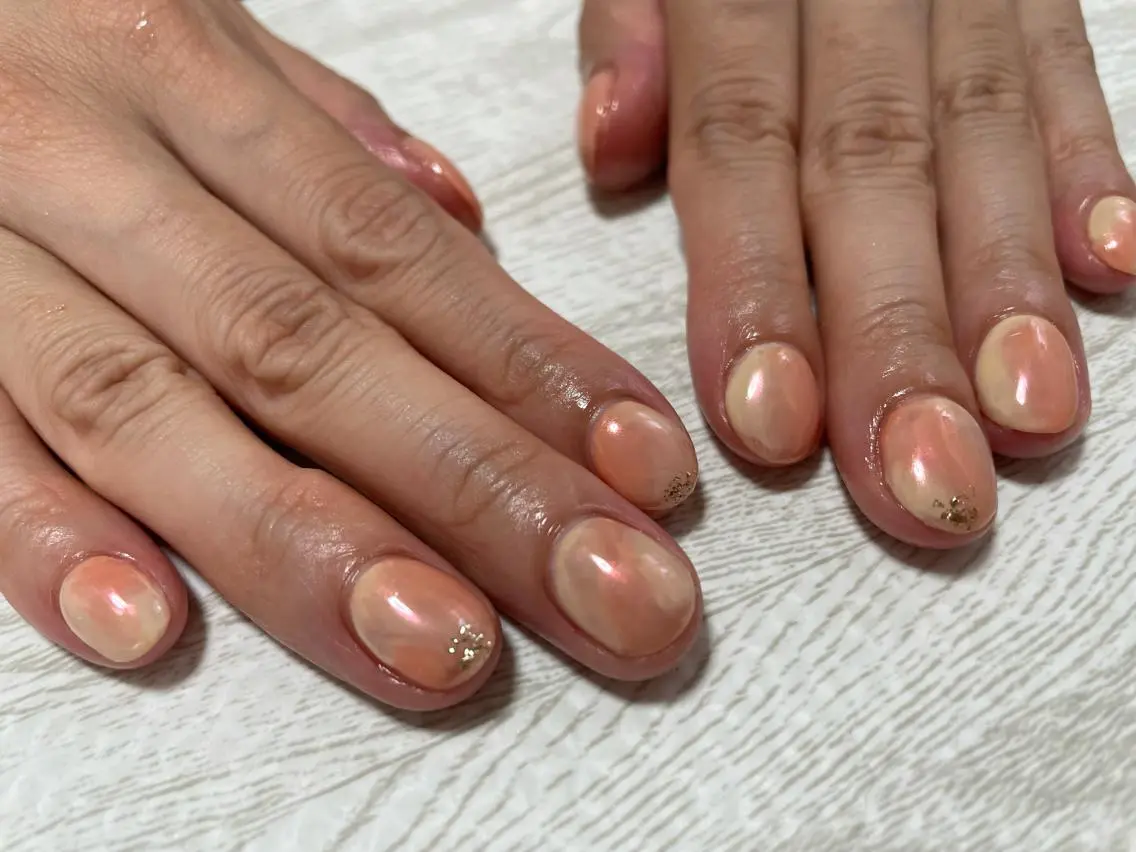 ネイル オーロラネイル ハンドネイル Ulu Nail 🌱MOMOKAのネイルデザイン