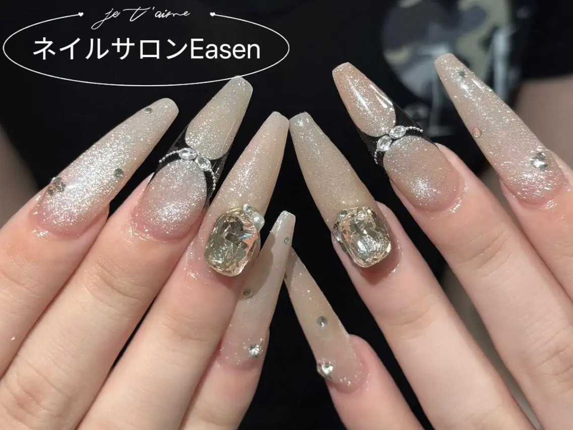ネイル Easenネイル (長さ出し専門)のネイルデザイン