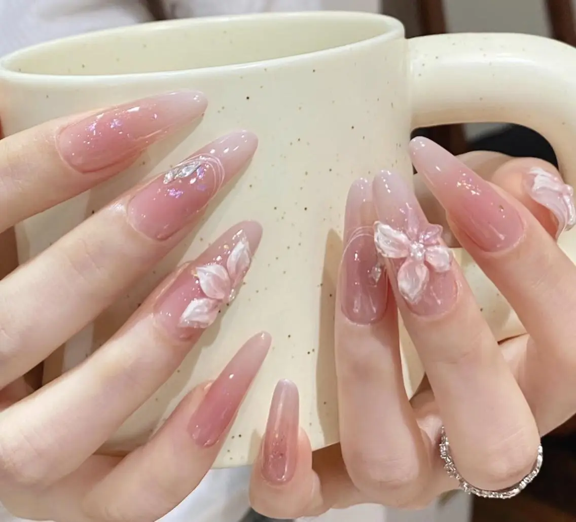 ネイル ハンドネイル エリ🫧 nail池袋東口のネイルデザイン
