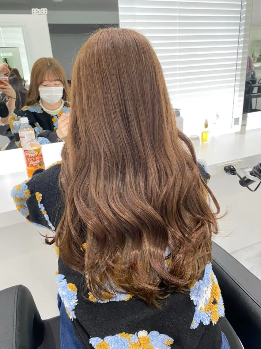 ミディアム カラー ヘアアレンジ 🫧モテる💗ダメー ジレスハイトーン🫧のヘアスタイル