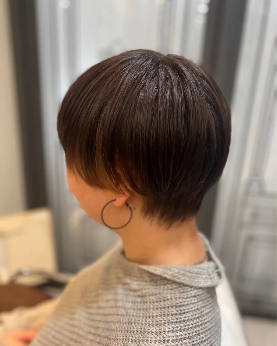 ショート カラー ベージュカラー ショートヘア 大川 愛未のヘアスタイル