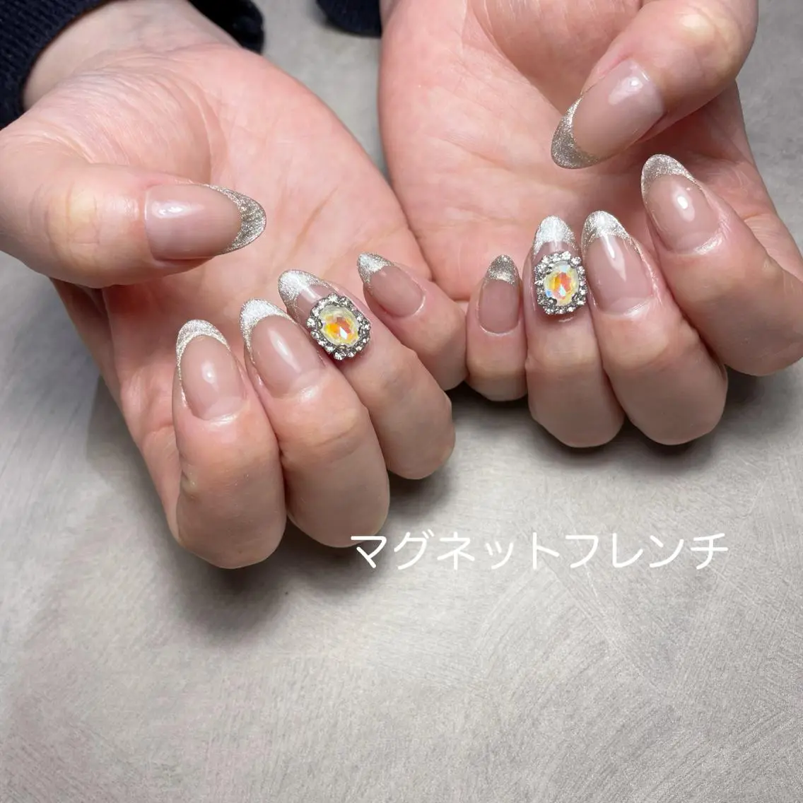 ネイル オーロラネイル フレンチネイル キラキラネイル マグネットネイル マグネットフレンチ ハンドネイル upala Mayukoのネイルデザイン