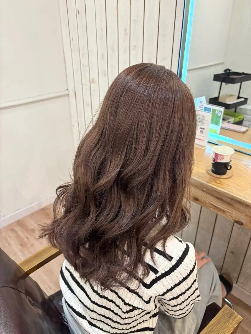 ロング カラー ベージュカラー ブリーチ ブラウンカラー 透明感カラー ブリーチなしカラー little ruca‎𖤐のヘアスタイル