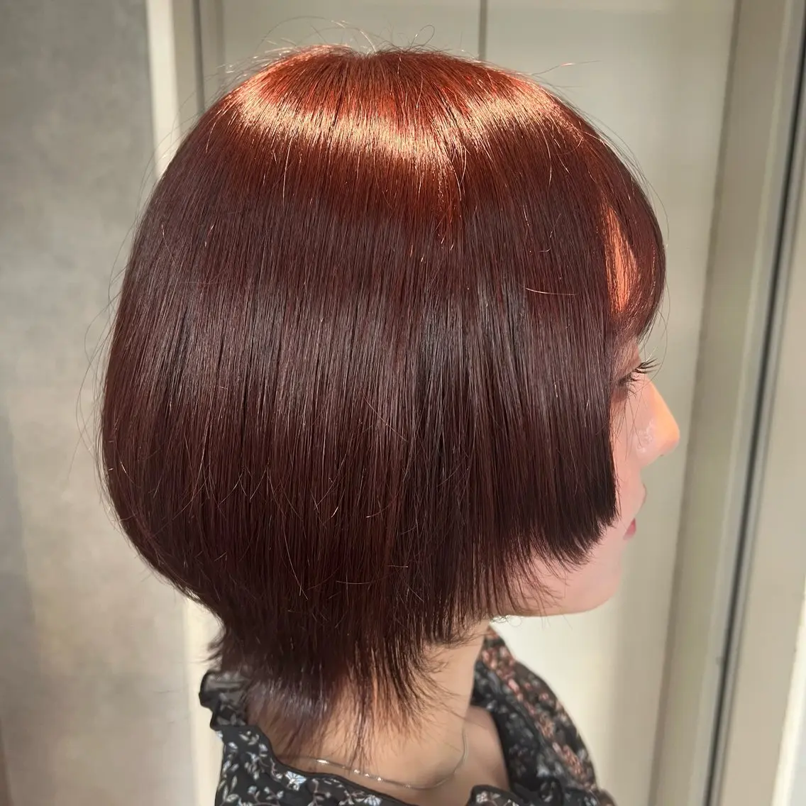 ミディアム カラー ブリーチ ブラウンカラー ブリーチなしカラー レッドカラー レッドブラウン 安岡 稜太のヘアスタイル