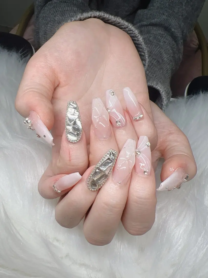 ネイル ハンドネイル Lee Nails チップ長さだし専門店のネイルデザイン