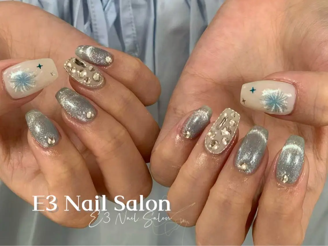 ネイル 桜ネイル フレンチネイル ジェルネイル ガラスフレンチ グラデーション ハンドネイル E3 Nail Salonのネイルデザイン