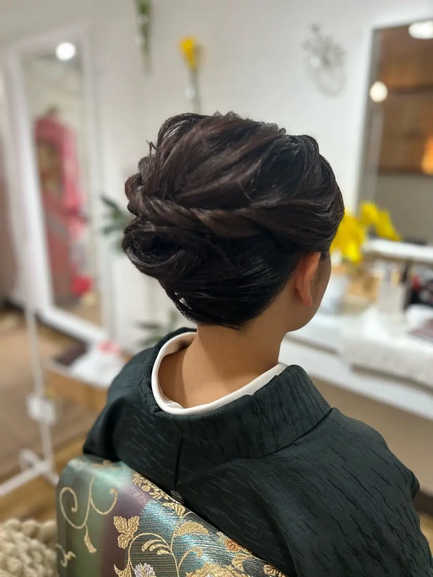 ヘアアレンジ make room Blissのヘアスタイル