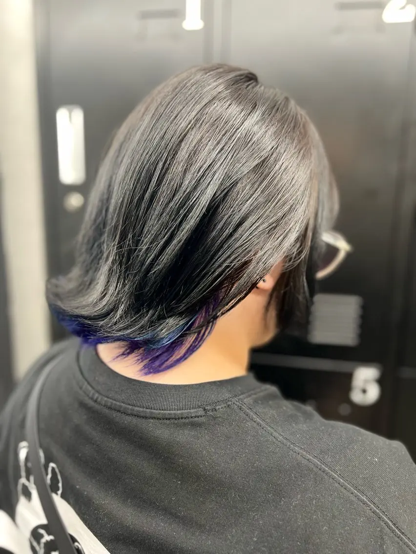 ミディアム カラー ブルーカラー インナーカラー パープルカラー カット ヘアカラー 透明感カラー特化🫧 🦋栗原🦋のヘアスタイル