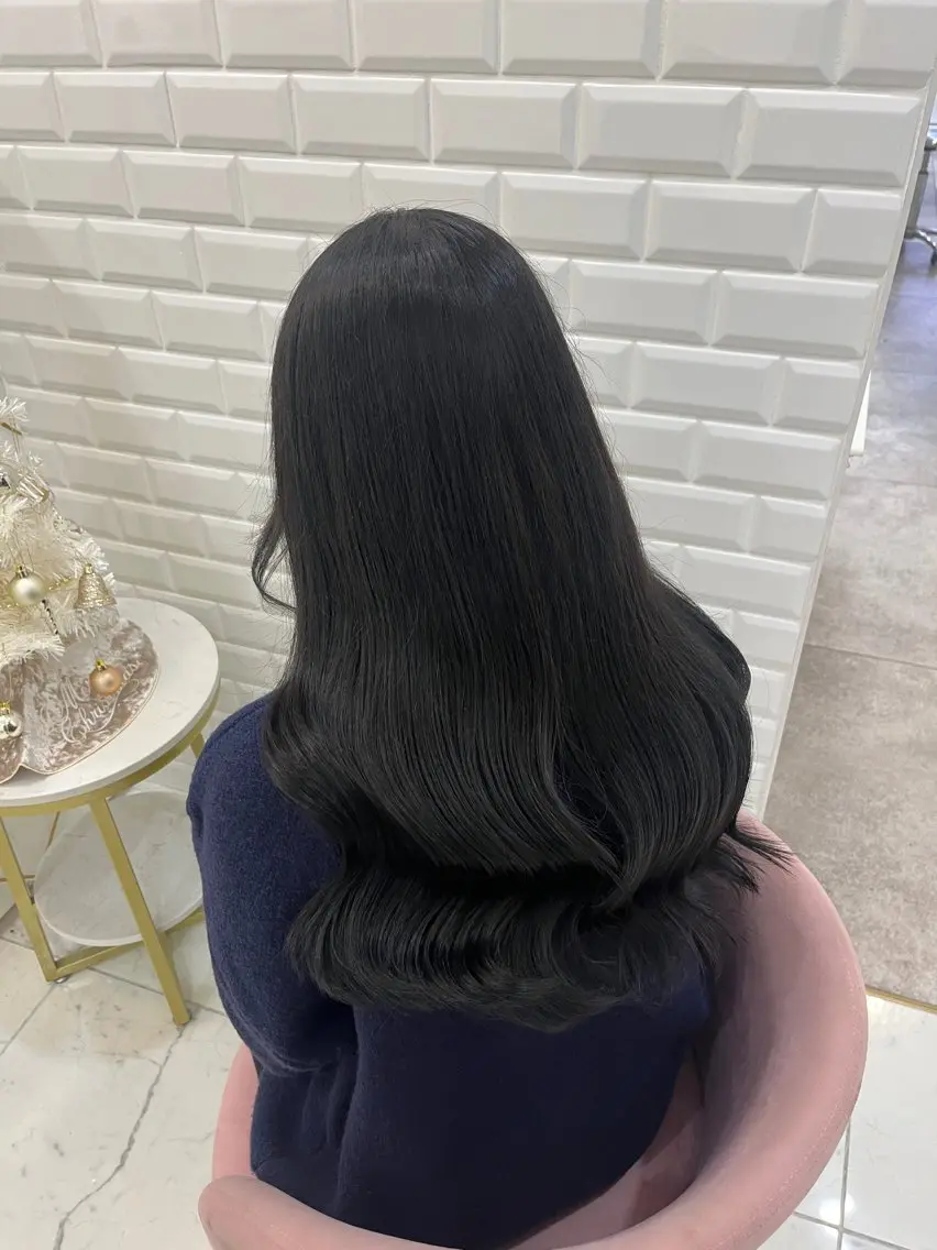 カラー 松本 七海のヘアスタイル