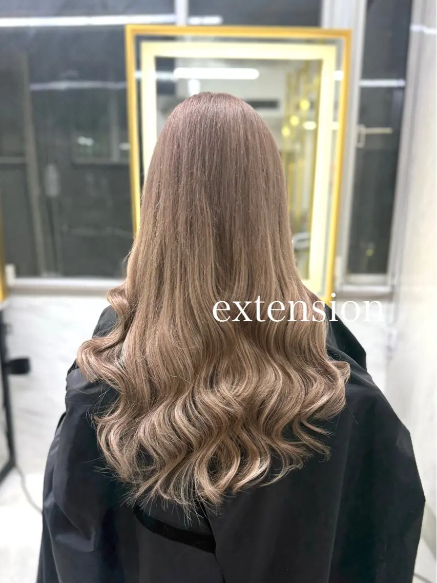 ロング カラー エクステ エクステ🩵ブリーチ 韓国ヘア🩵KAEのヘアスタイル