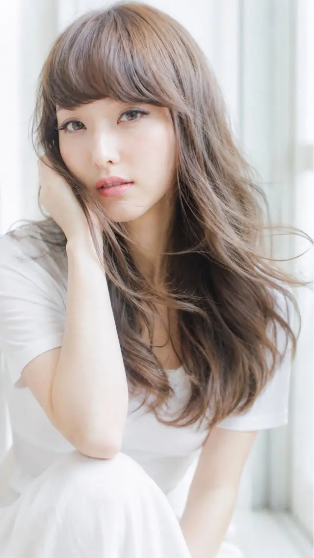 ロング カラー 佐伯 りょうのヘアスタイル