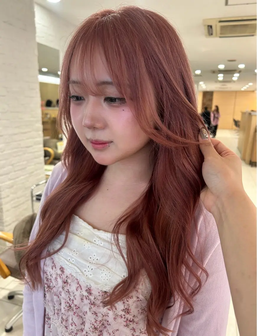 ロング カラー ブリーチ 🫧透明感カラー/ 黒木彩未🫧のヘアスタイル