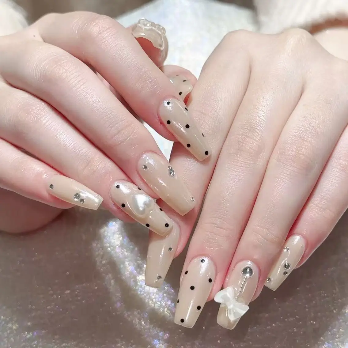 ネイル ハンドネイル Queens ひなのネイルデザイン
