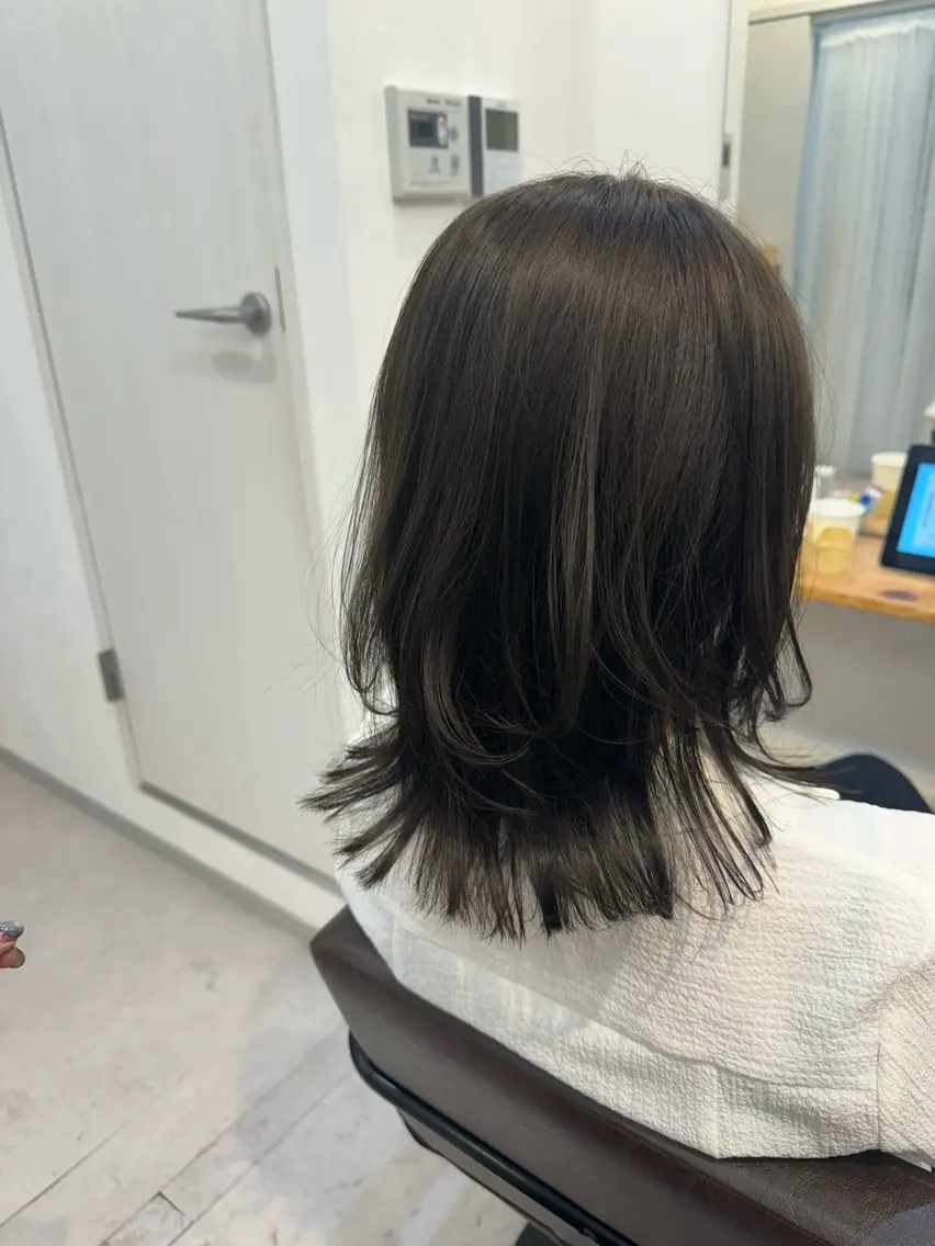ミディアム カラー ウルフカット カット ヘアカラー トリートメント 似合う髪型が 分からない方へのヘアスタイル