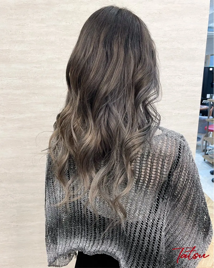 ロング カット ヘアカラー Tatsu/newi 大分 ハイトーンのヘアスタイル