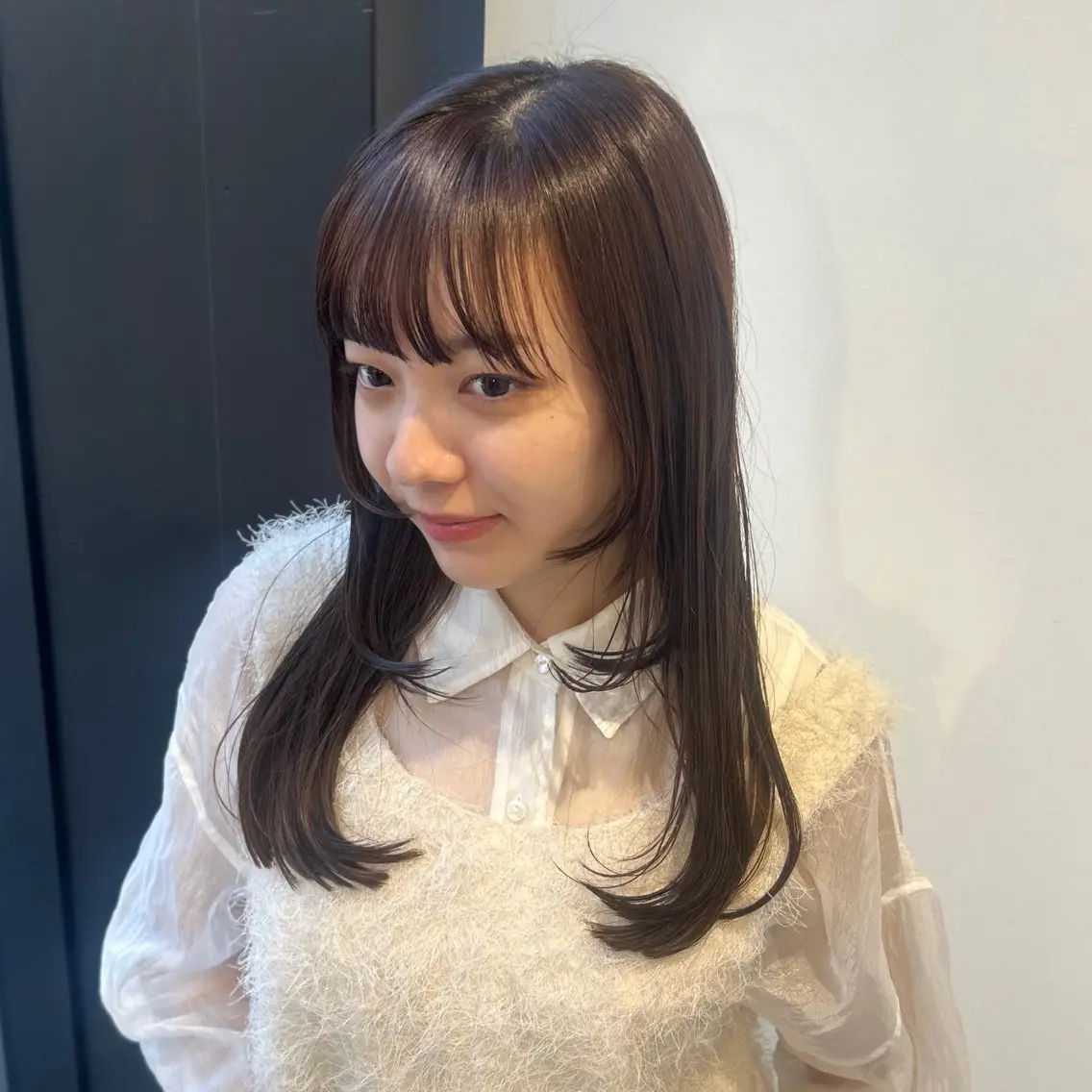 セミロング カラー デザインカット カット ヘアカラー レイヤー🎀透明感 カラー|ワンホンのヘアスタイル