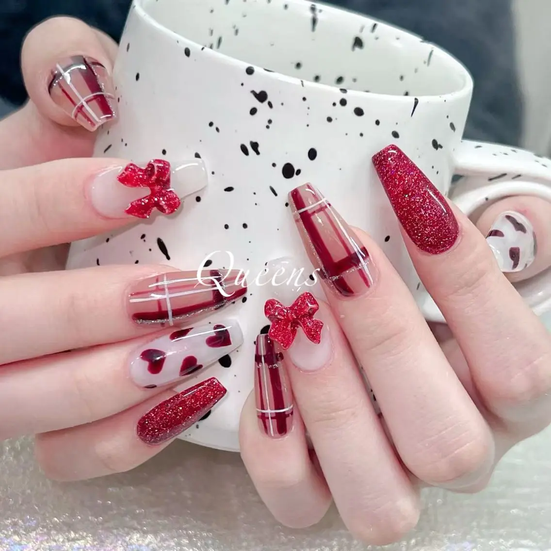 ネイル ハンドネイル Queens ひなのネイルデザイン