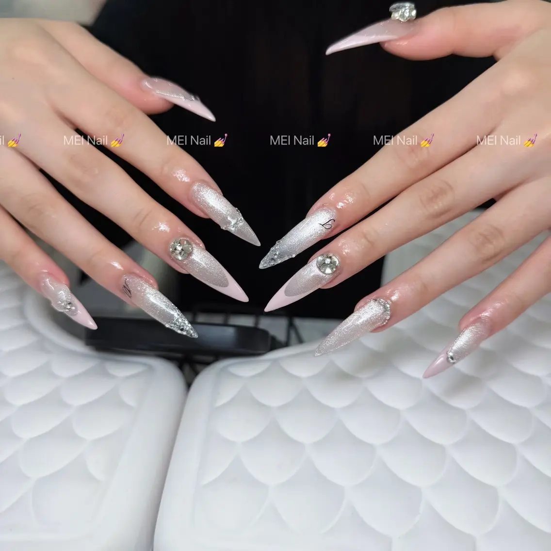 ネイル フレンチネイル キラキラネイル 韓国ネイル シンプルネイル ワンホンネイル ハンドネイル MEI Nailのネイルデザイン