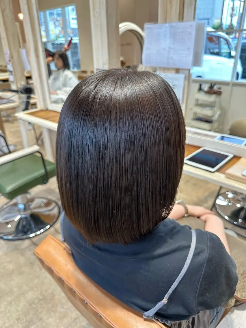 ミディアム カラー ブラウンカラー ナチュラルブラウン ヘアカラー 東浦　髪質改善カラー 透明感カラーのヘアスタイル
