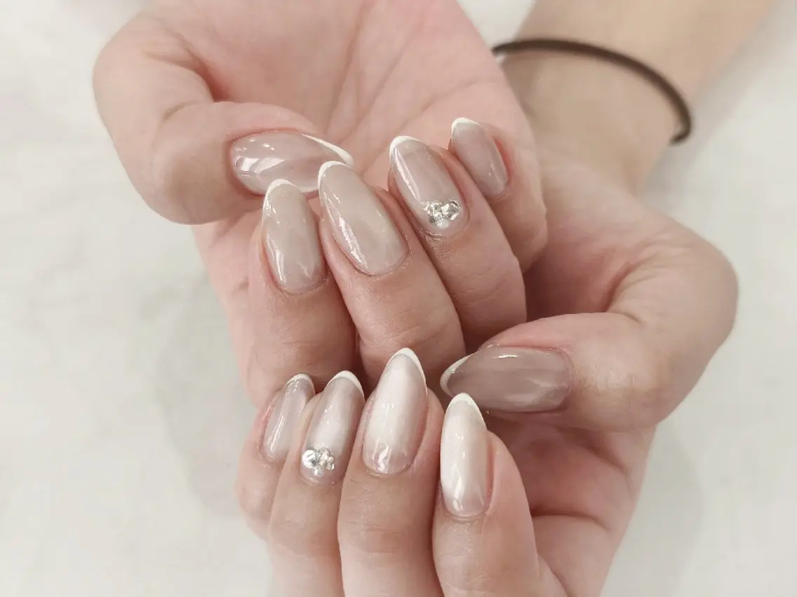 ネイル フレンチネイル ハンドネイル salon Noirのネイルデザイン