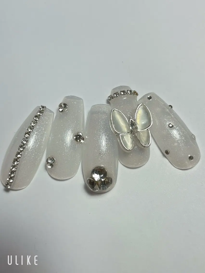 ネイル Bavardage Nailのネイルデザイン