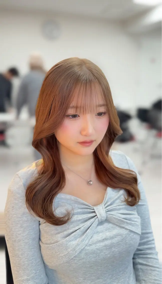 セミロング カラー カット ヘアカラー トリートメント honoka/レイヤ ー/艶感カラー/韓国のヘアスタイル