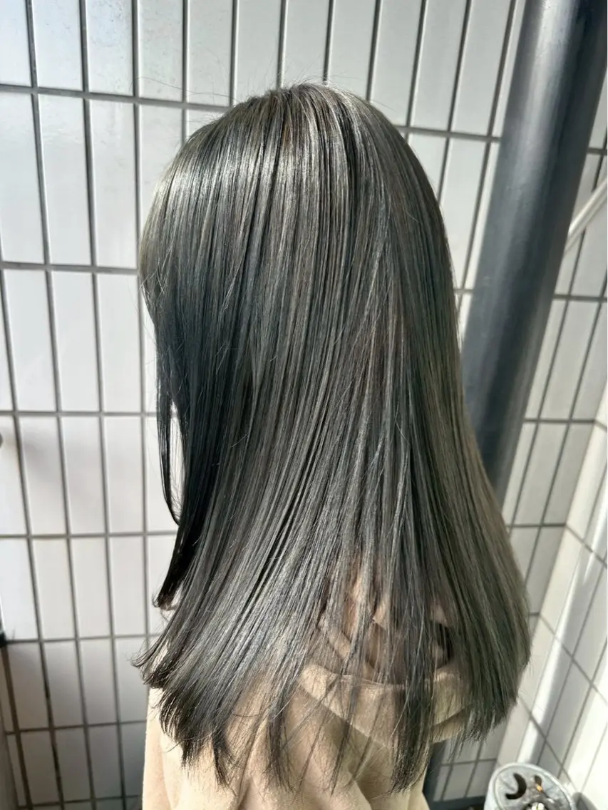 ミディアム ヘアカラー トリートメント ワンカラー🌙.* 艶カラー/NeNeのヘアスタイル