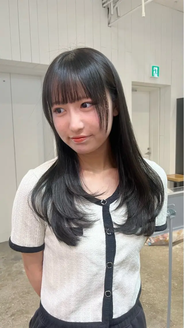 ロング カラー 顔周りカット レイヤーカット トリートメント フカミ マナカのヘアスタイル